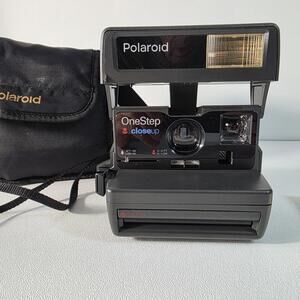 Vintage Polaroid One Step Close Up 600 Film Instant Camera with Strap Case Film